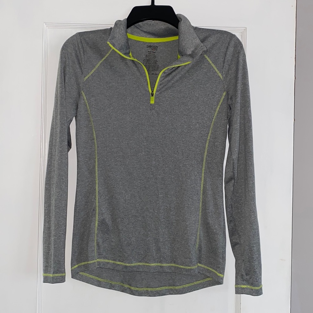 Athletic top